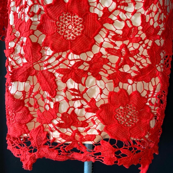 Red lace dress - Picture 5 of 5